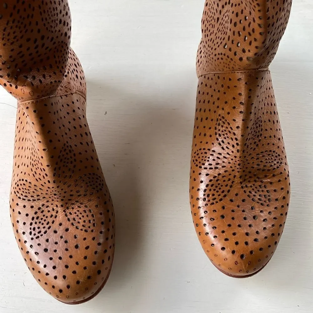 PAOLA FRANI Perforated Tall Leather Boots Made in Italy Size 6 EUC